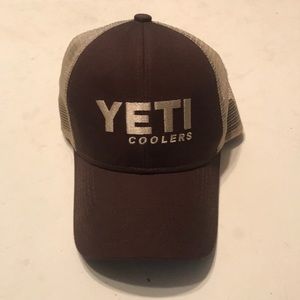 Yeti SnapBack Trucker Hat Cap
